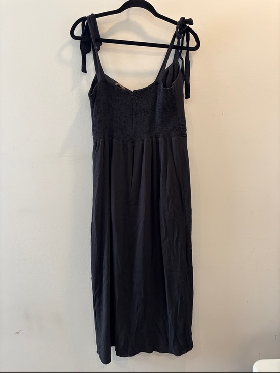 WAYF Malibu Faux Wrap Midi Dress - Picture 7 of 7